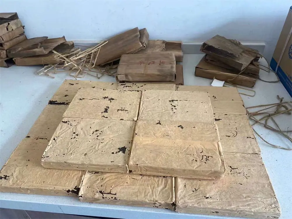 温州回收中茶普洱茶2004年生茶熟茶